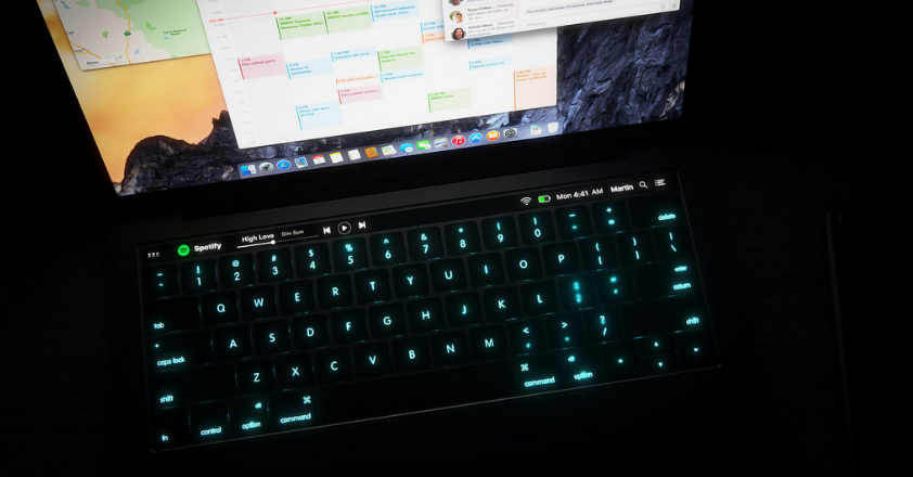 Macbook Pro 2016 OLED